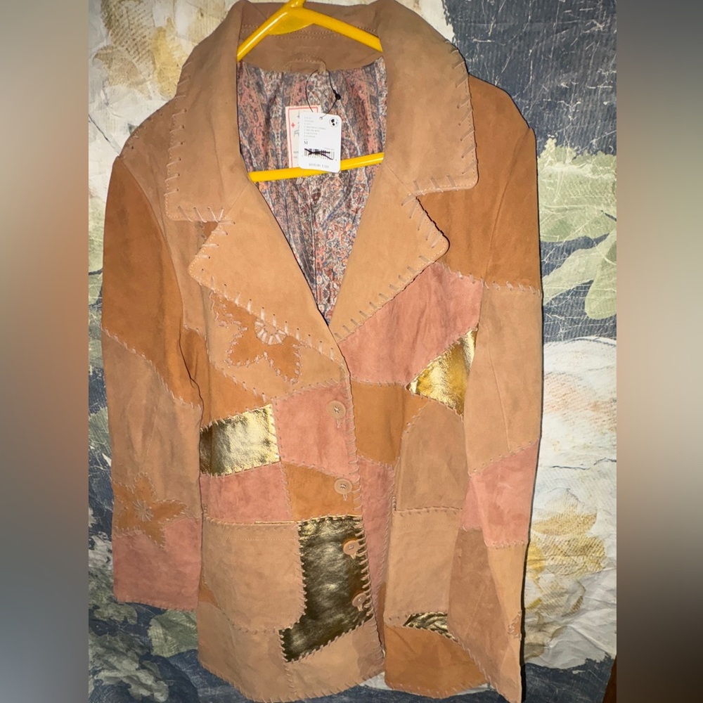 We the Free Flowers on the Wall Jacket - Picture 3 of 4